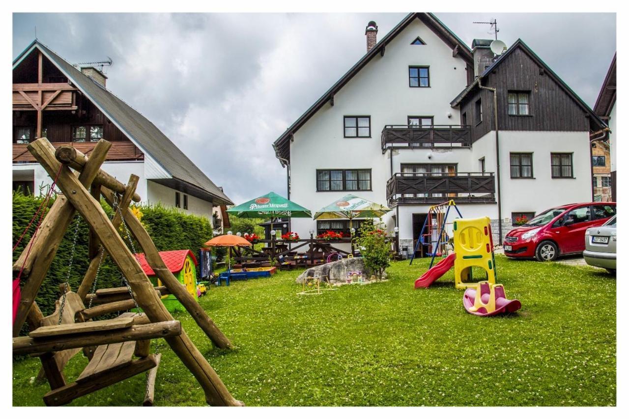 U Bernardyna Hotel Harrachov Eksteriør billede